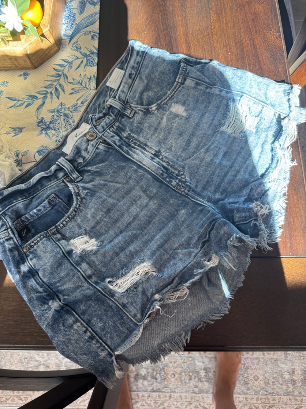 Kancan distressed light wash shorts